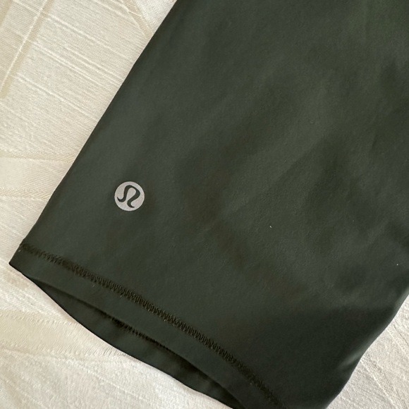 Lululemon Training Tough Crop *Full-On Luxtreme - Picture 3 of 4